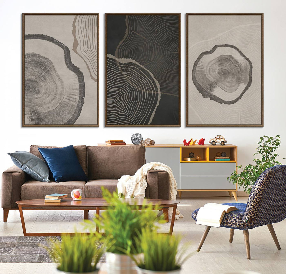 Tree ring canvas art in the dining area.