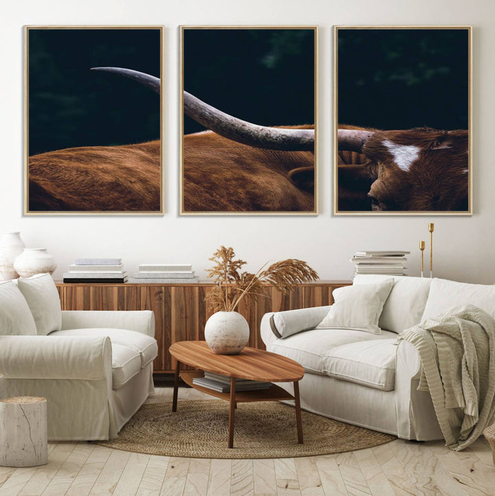 The kitchen dining area features a Texas Longhorn Bull wall art.