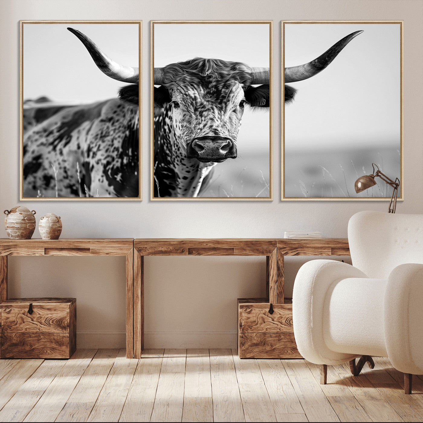 -Texas Cow Longhorn Wall Art Canvas Print in Black and White – Framed, Ready to Hang