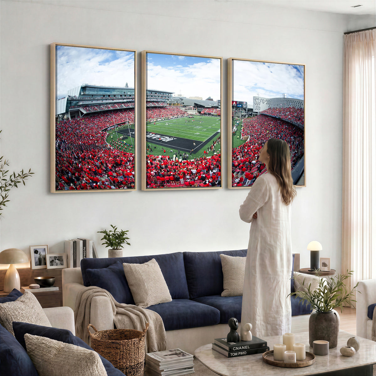 54070-MGV-CV-36X24 - Cincinnati Bearcats Football Team Print - Nippert Stadium Wall Art Canvas Print