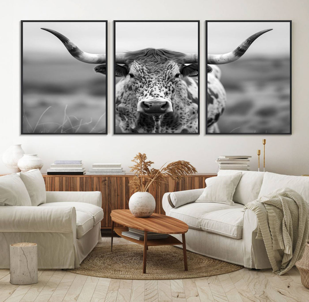 Texas Cow Longhorn Art, ideal for farmhouse decor.