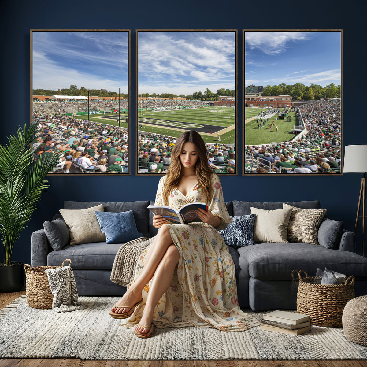 67799-MGV-CV-36X24 - University of Charlotte 49ers Football Team Print - Charlotte Jerry Richardson Stadium Canvas Print