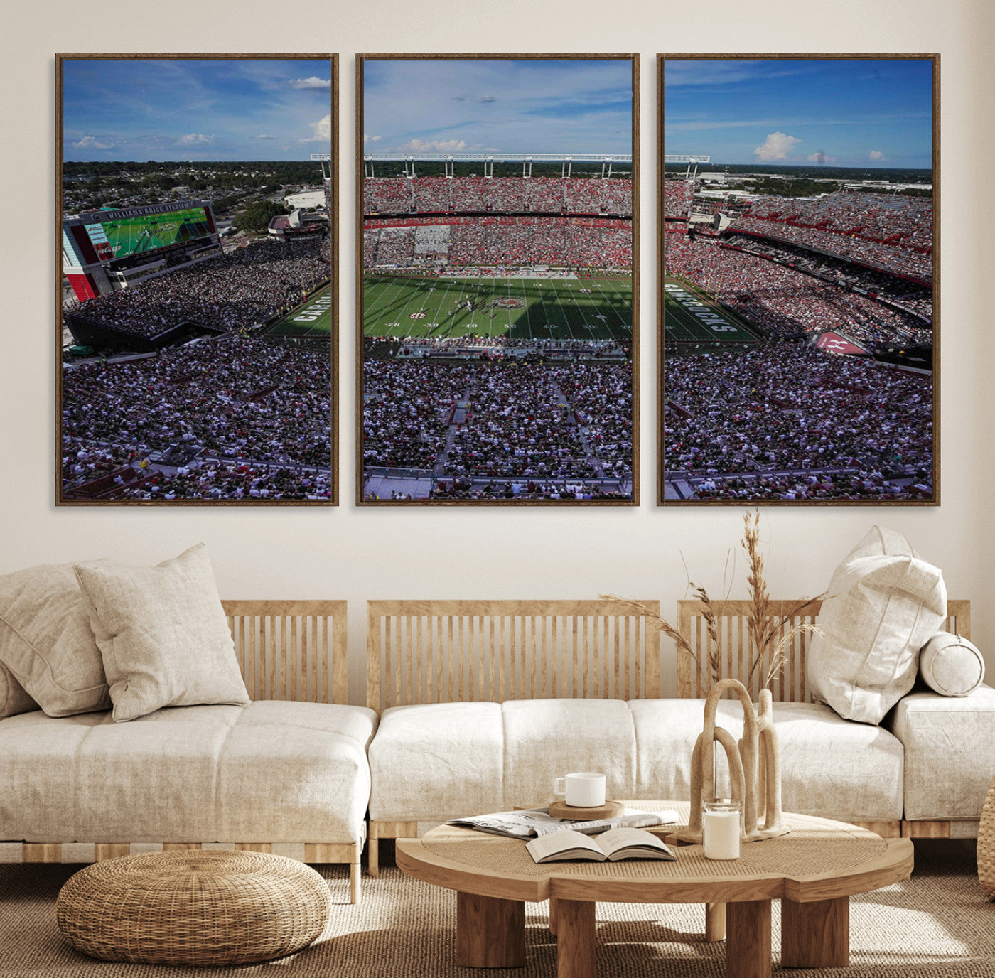 83382-MGV-FC-60X30-3P_Walnut-South Carolina Gamecocks Football Team Print - Columbia Williams-Brice Stadium Wall Art Canvas Print