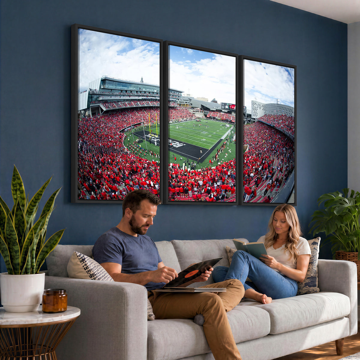 54070-MGV-CV-36X24 - Cincinnati Bearcats Football Team Print - Nippert Stadium Wall Art Canvas Print