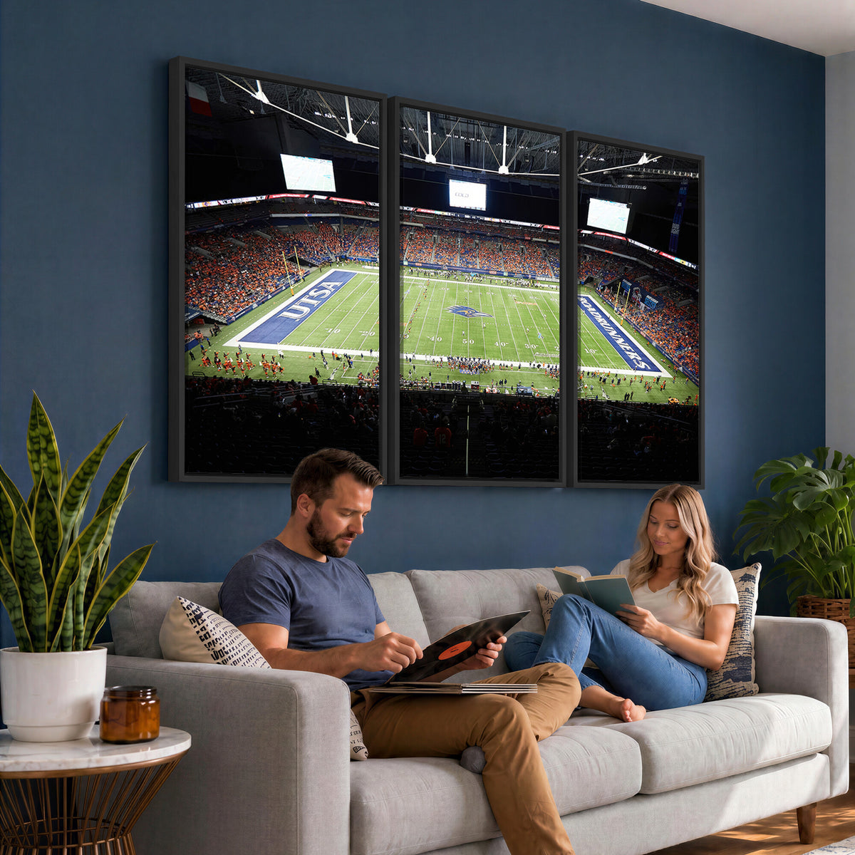 98617-MGV-CV-36X24 - The University of Texas at San Antonio Roadrunners Football Team Print, San Antonio Alamodome