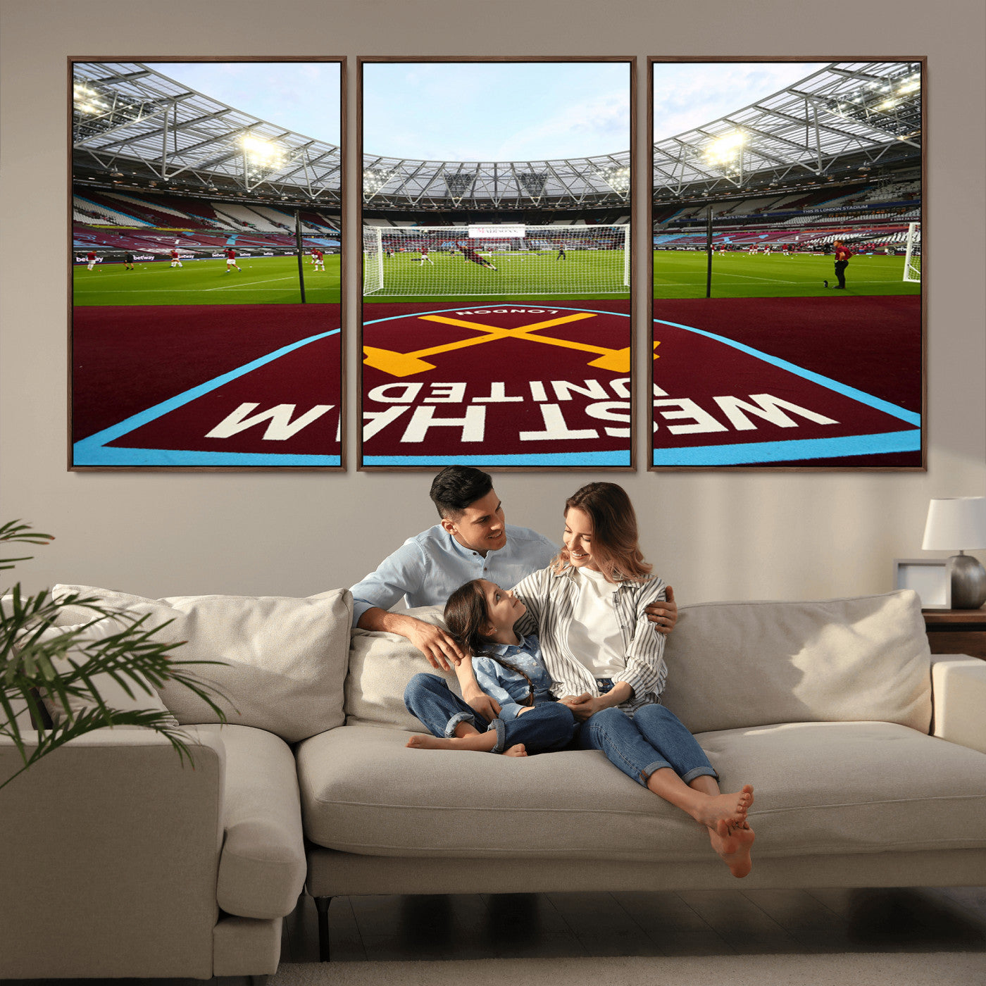 -West Ham United FC Stadium Canvas Wall Art – London Stadium Football Print – Premier League Team