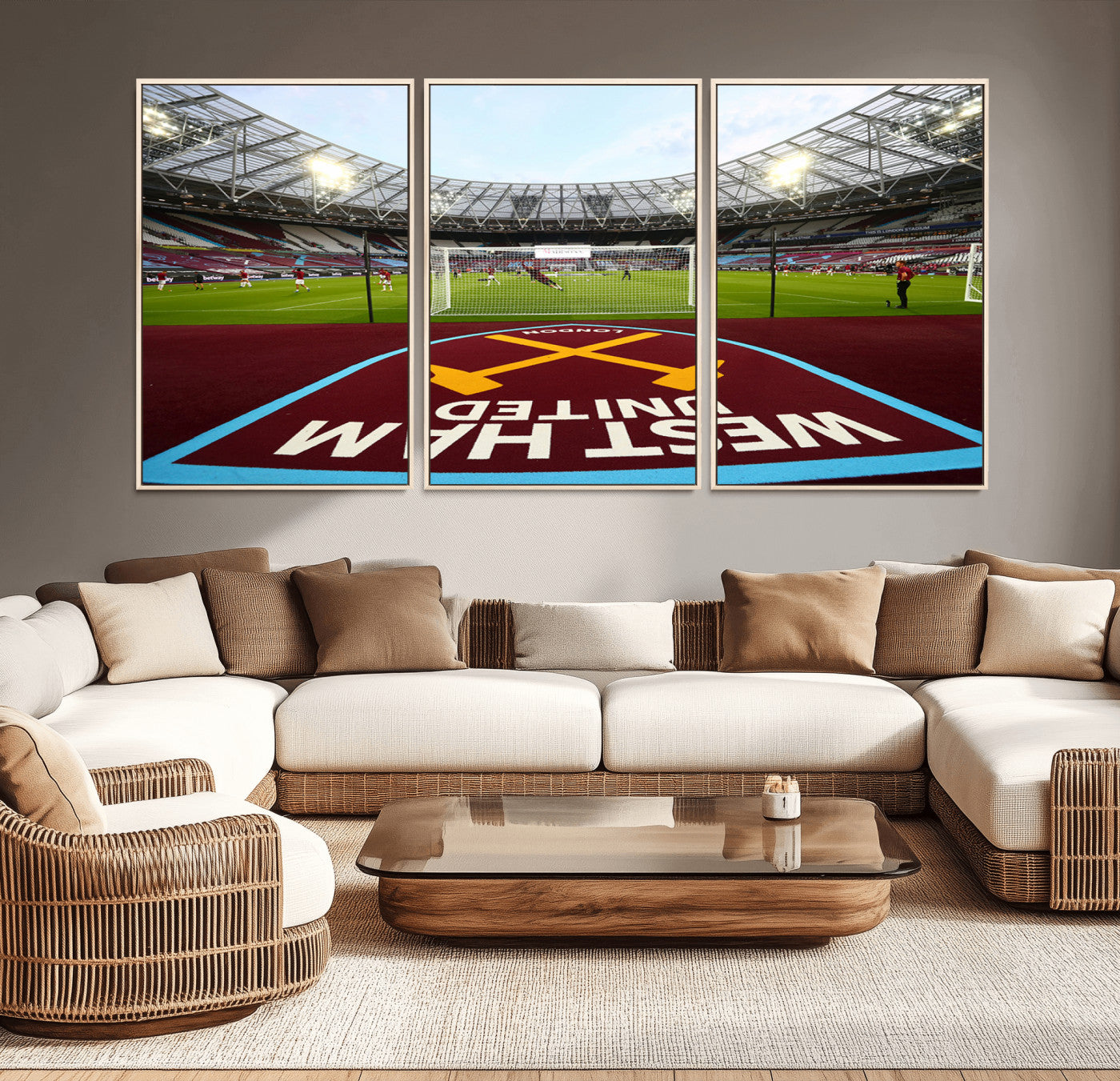 -West Ham United FC Stadium Canvas Wall Art – London Stadium Football Print – Premier League Team