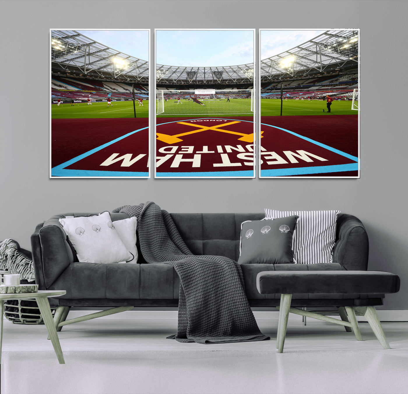 -West Ham United FC Stadium Canvas Wall Art – London Stadium Football Print – Premier League Team