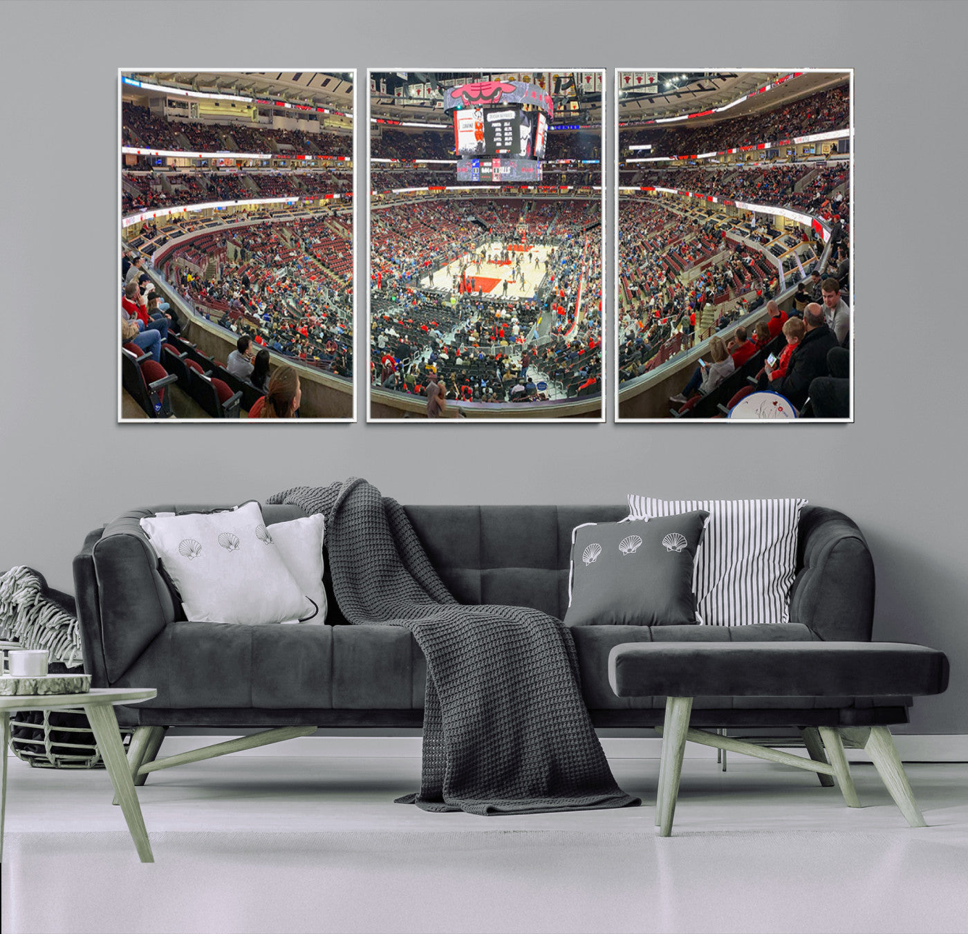 43481-MGV-CV-36X24-United Center Chicago Bulls Stadium Wall Art Canvas Print