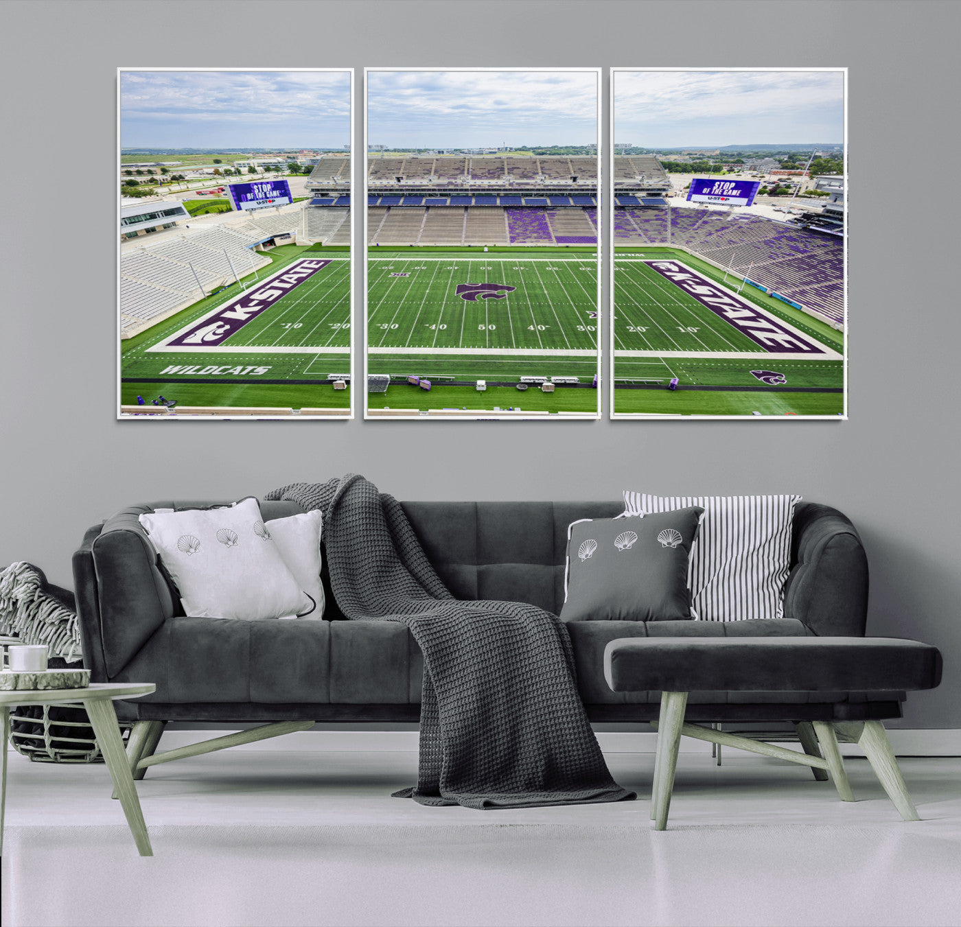 29452-MGV-CV-36X24-KState Wildcats Football Team Print - Manhattan Bill Snyder Family Football Stadium Wall Art Canvas