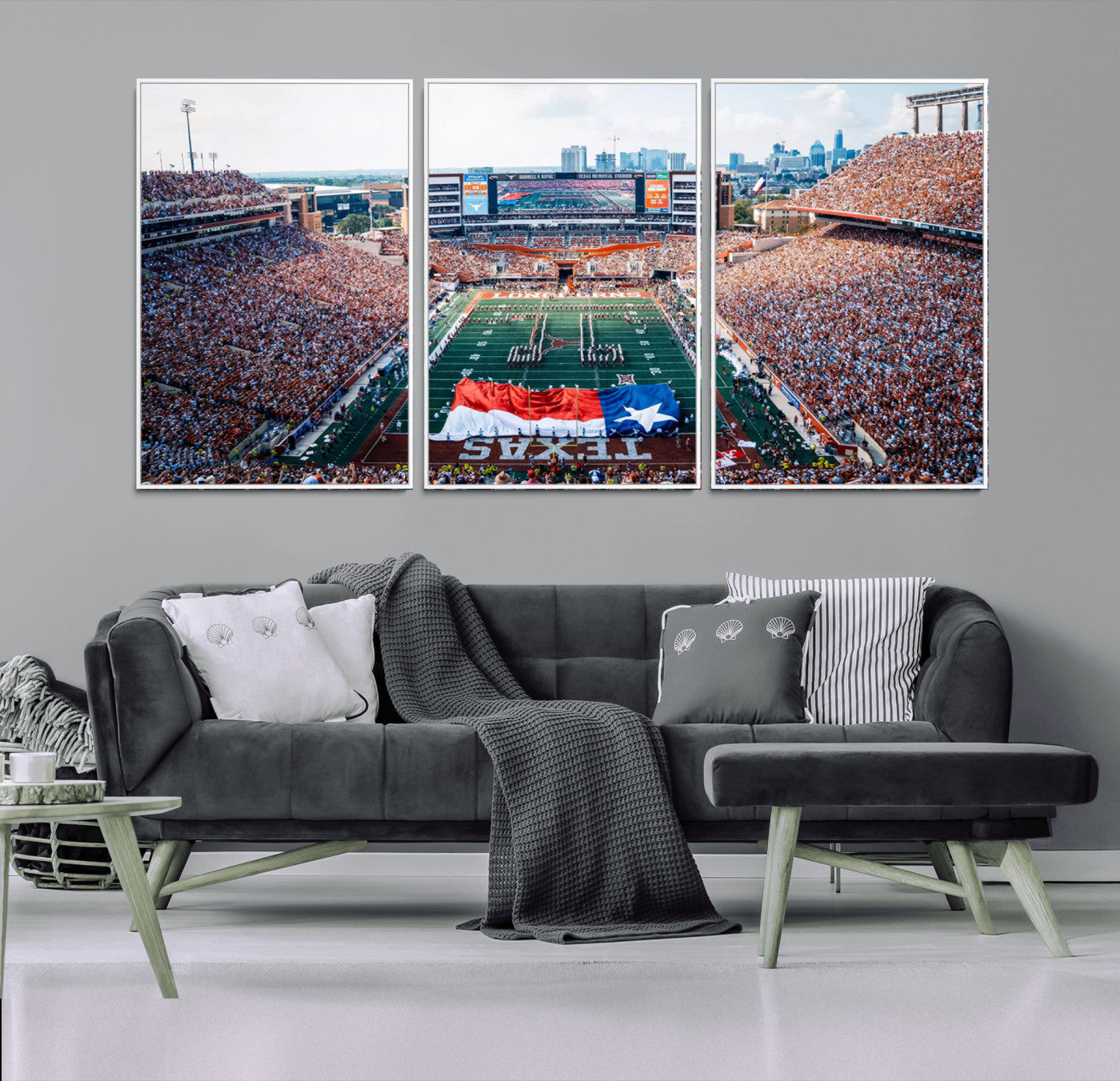 MGV-FC-60X30-3P - University of Texas Longhorns Football Team Canvas Print - Austin Darrell K Royal-Texas Memorial