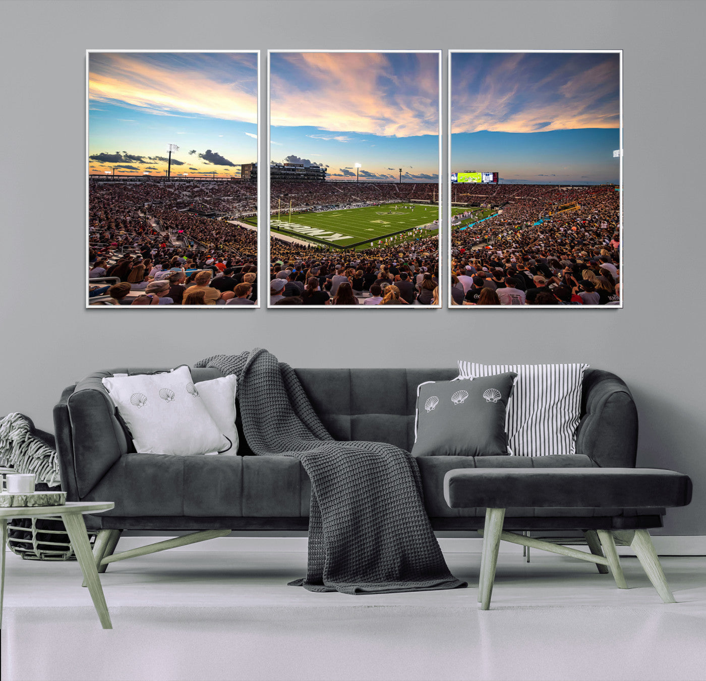 MGV-FC-60X30-3P - UCF Knights Football Team Print - Orlando FBC Mortgage Stadium Wall Art Canvas Print