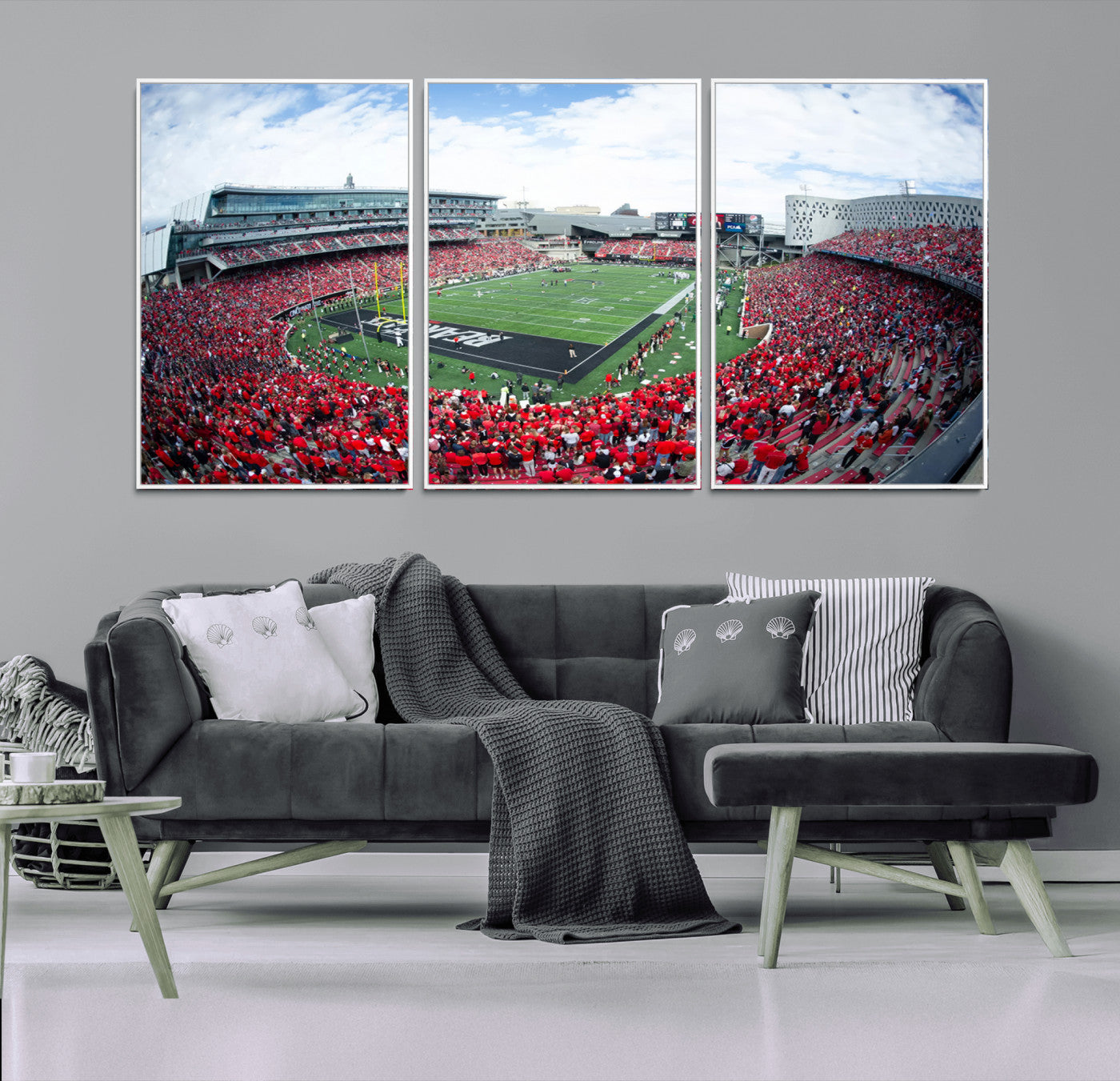 54070-MGV-CV-36X24-Cincinnati Bearcats Football Team Print - Nippert Stadium Wall Art Canvas Print