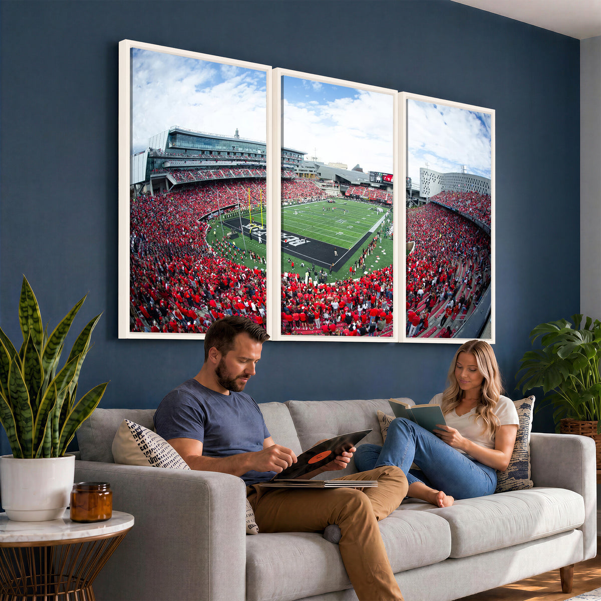 54070-MGV-CV-36X24 - Cincinnati Bearcats Football Team Print - Nippert Stadium Wall Art Canvas Print