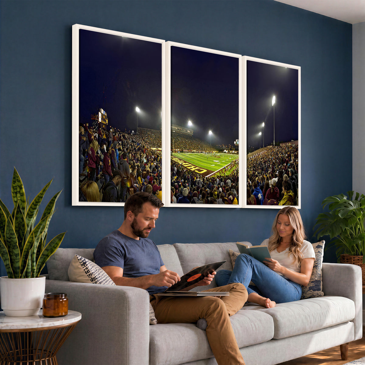 45619-MGV-CV-36X24 - Central Michigan University Chippewas Canvas Wall Art, Football Team Print - Mount Pleasant