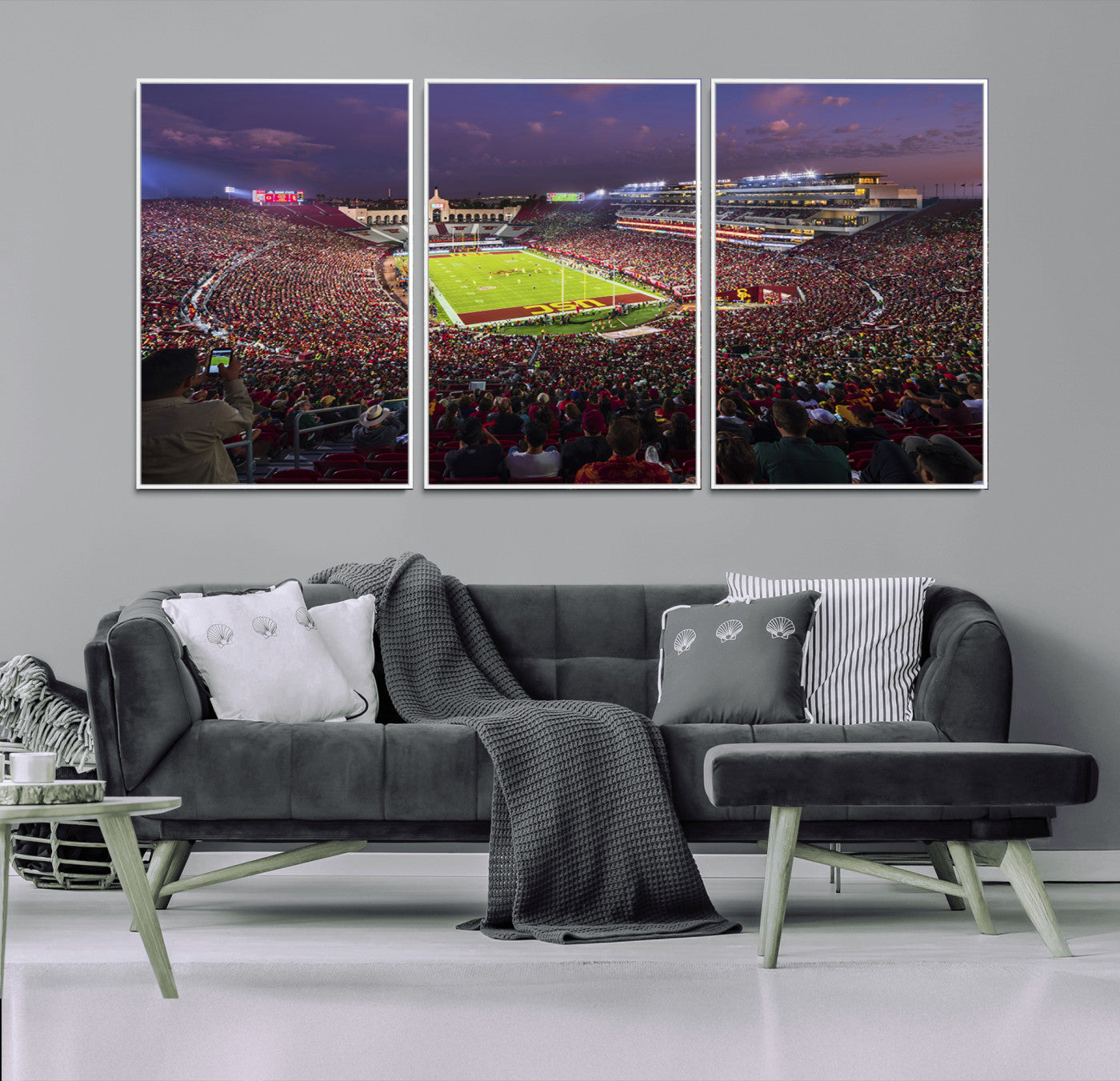 73373-MGV-CV-36X24-The University of Southern California USC Trojans Football Team Print - Los Angeles Memorial