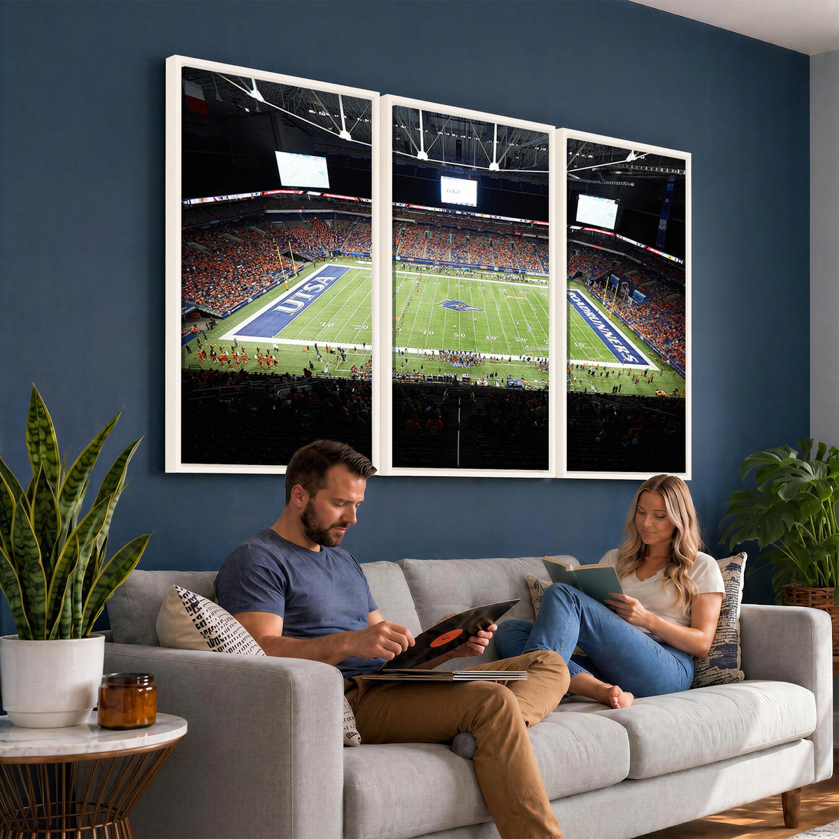98617-MGV-CV-36X24 - The University of Texas at San Antonio Roadrunners Football Team Print, San Antonio Alamodome