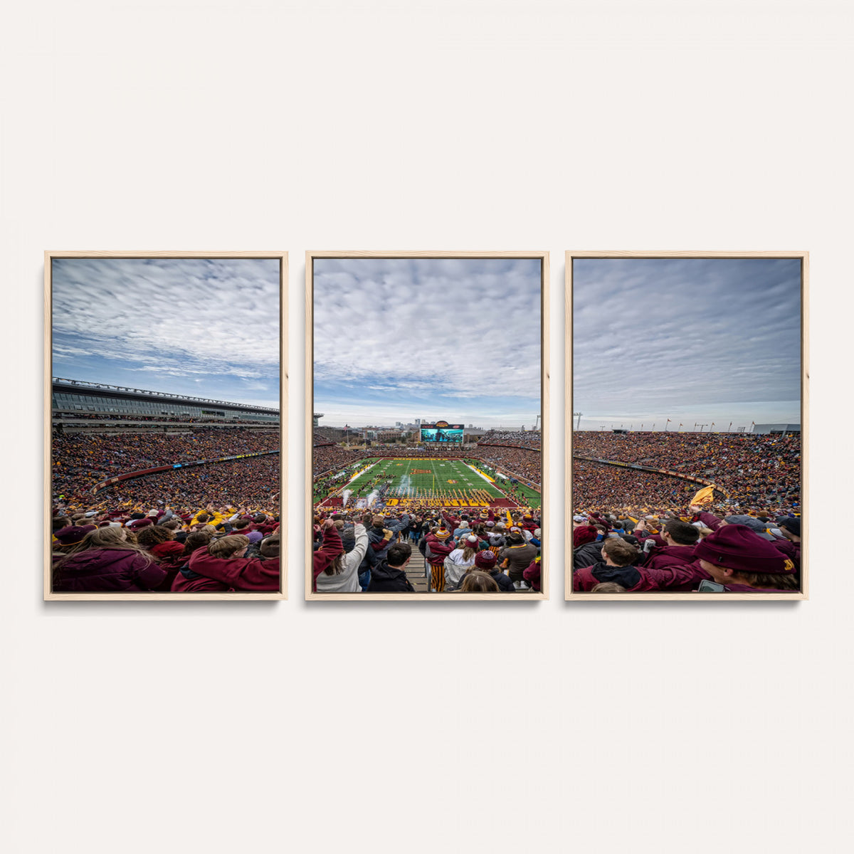 38459-PAN-FL-20X10 - University of Minnesota Golden Gophers Football Team Print - Minneapolis Huntington Bank Stadium Art
