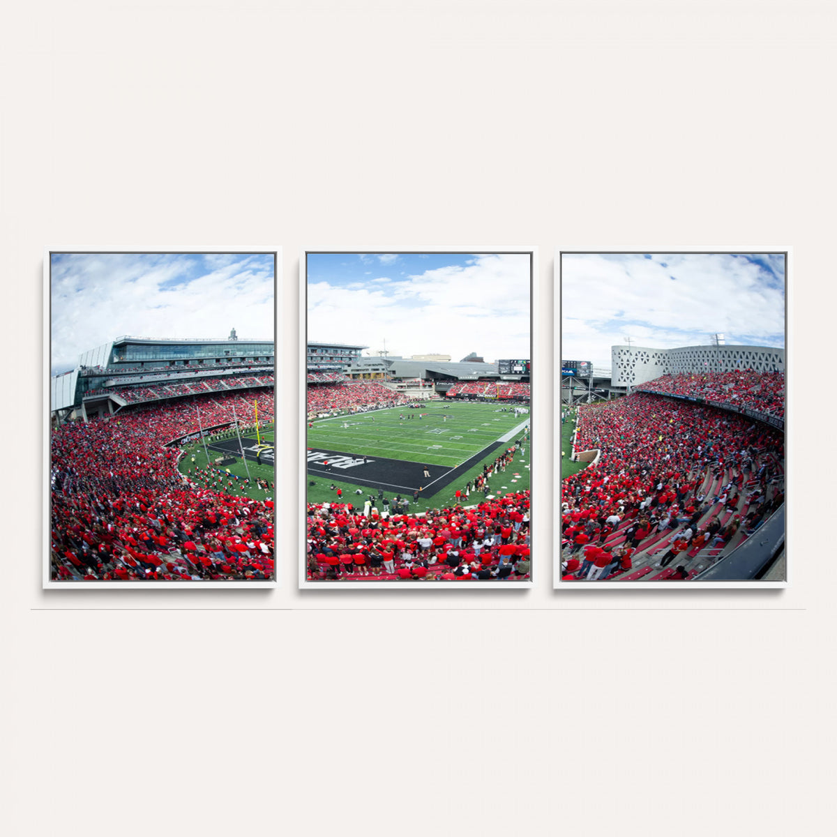 54070-MGV-CV-36X24 - Cincinnati Bearcats Football Team Print - Nippert Stadium Wall Art Canvas Print
