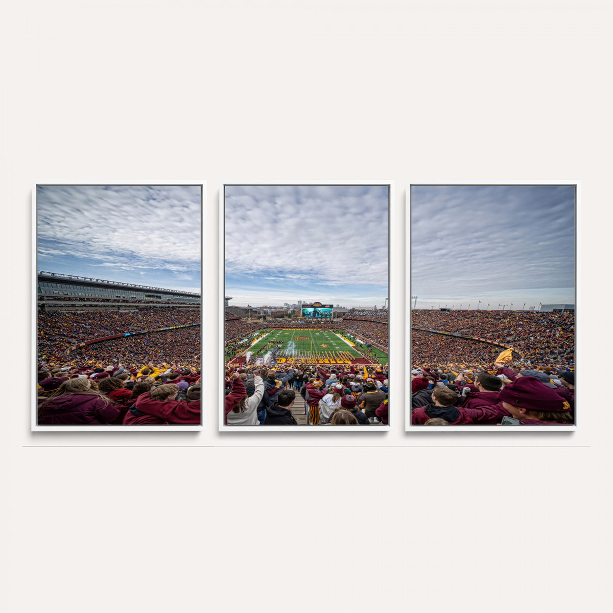 38459-PAN-FL-20X10 - University of Minnesota Golden Gophers Football Team Print - Minneapolis Huntington Bank Stadium Art
