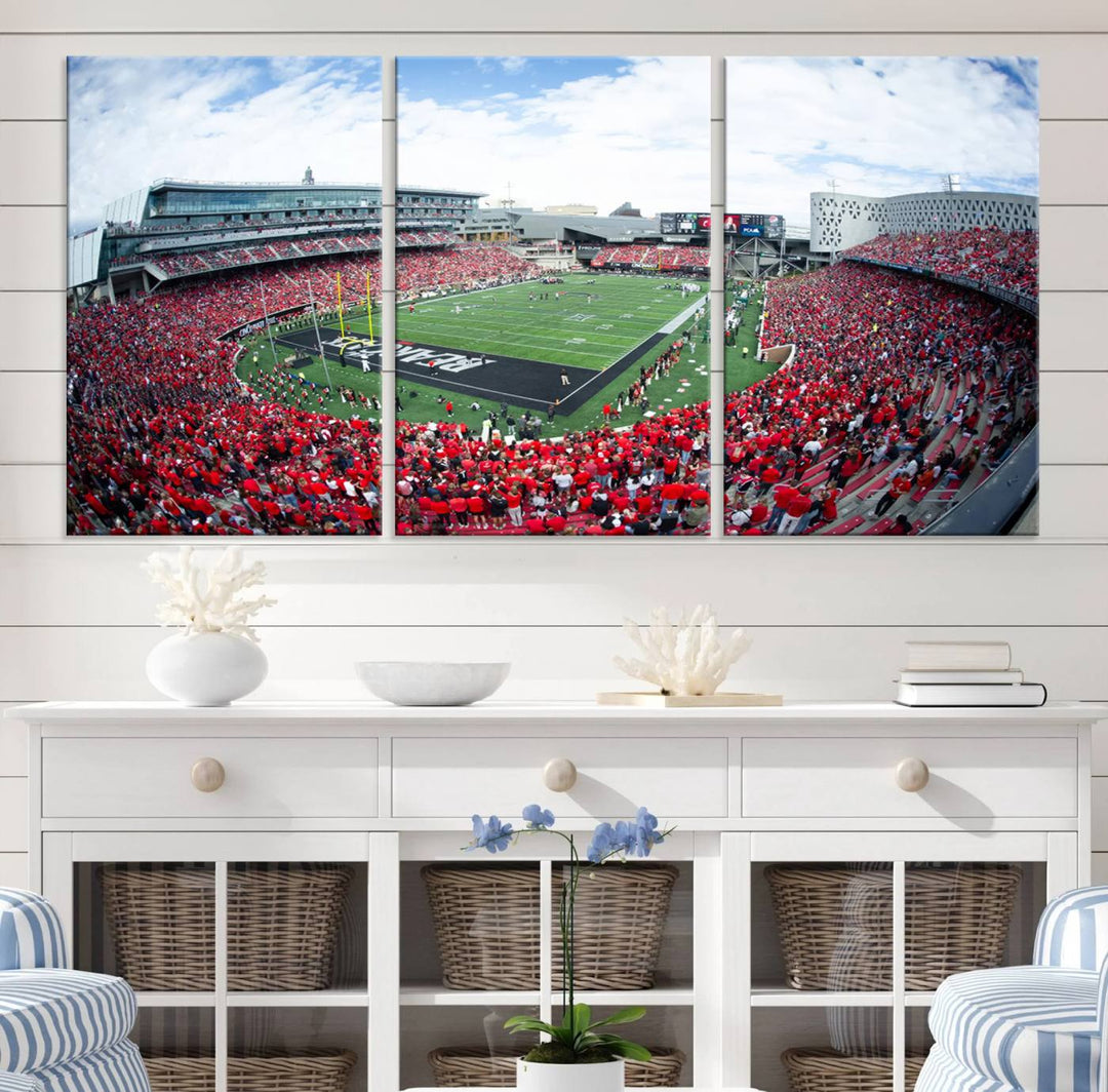 Cincinnati Bearcats Football Team Print - Nippert Stadium Wall Art Canvas Print