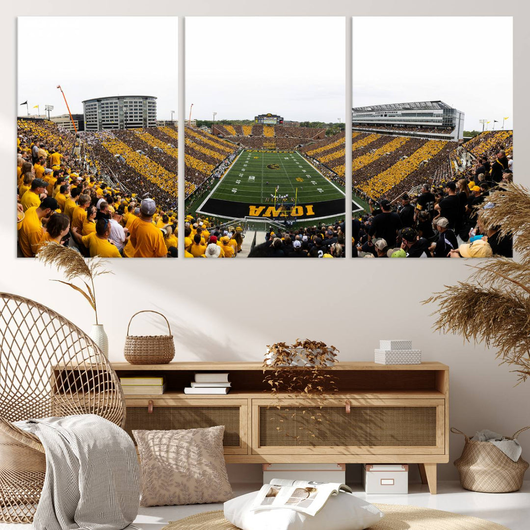 Iowa University Hawkeyes Football Team Print - Iowa City Kinnick Stadium Wall Art Canvas Print