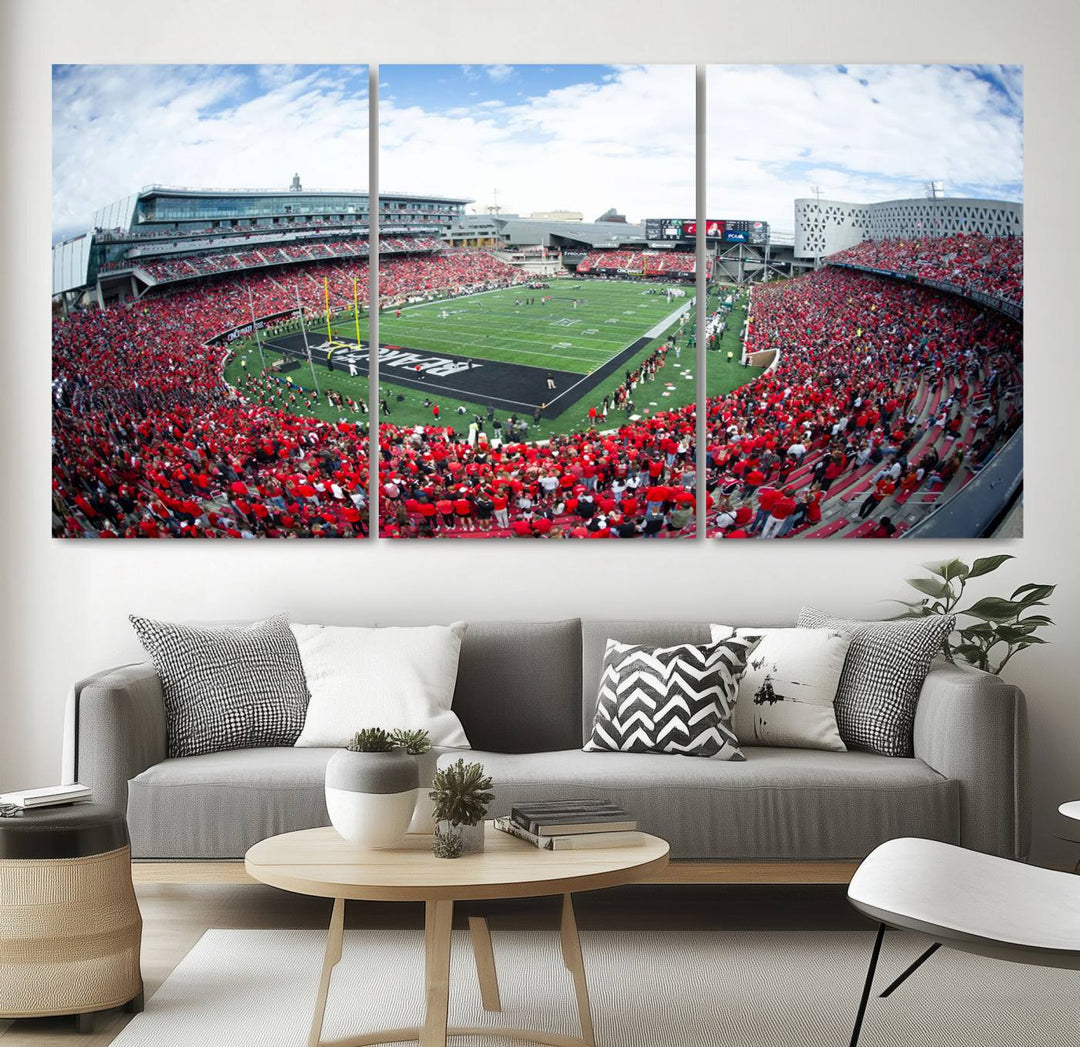 Cincinnati Bearcats Football Team Print - Nippert Stadium Wall Art Canvas Print