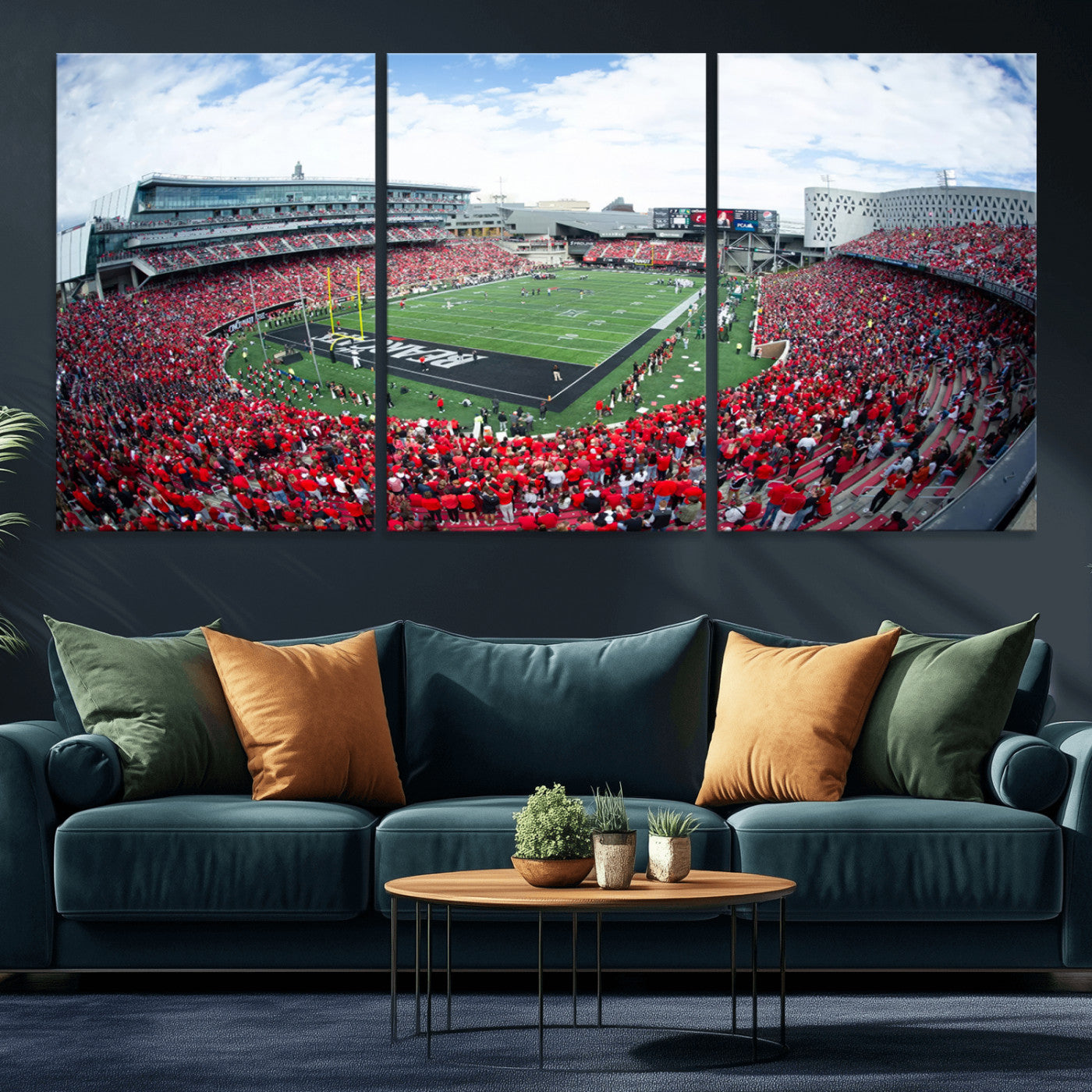 MGV-CV-60X30-3P - Cincinnati Bearcats Football Team Print - Nippert Stadium Wall Art Canvas Print
