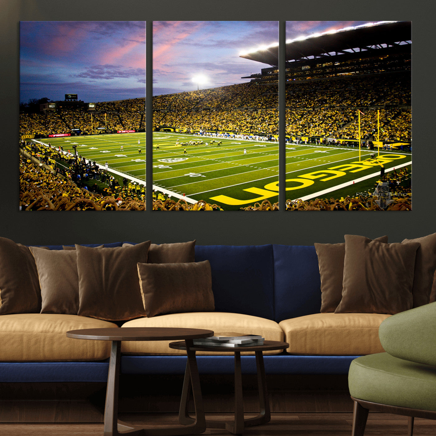 MGV-CV-60X30-3P - University of Oregon Ducks Football Team Print - Eugene Autzen Stadium Wall Art Canvas Print