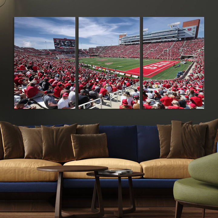 Utah Utes Football Team Print - Salt Lake City Rice-Eccles Stadium Wall Art Canvas Print