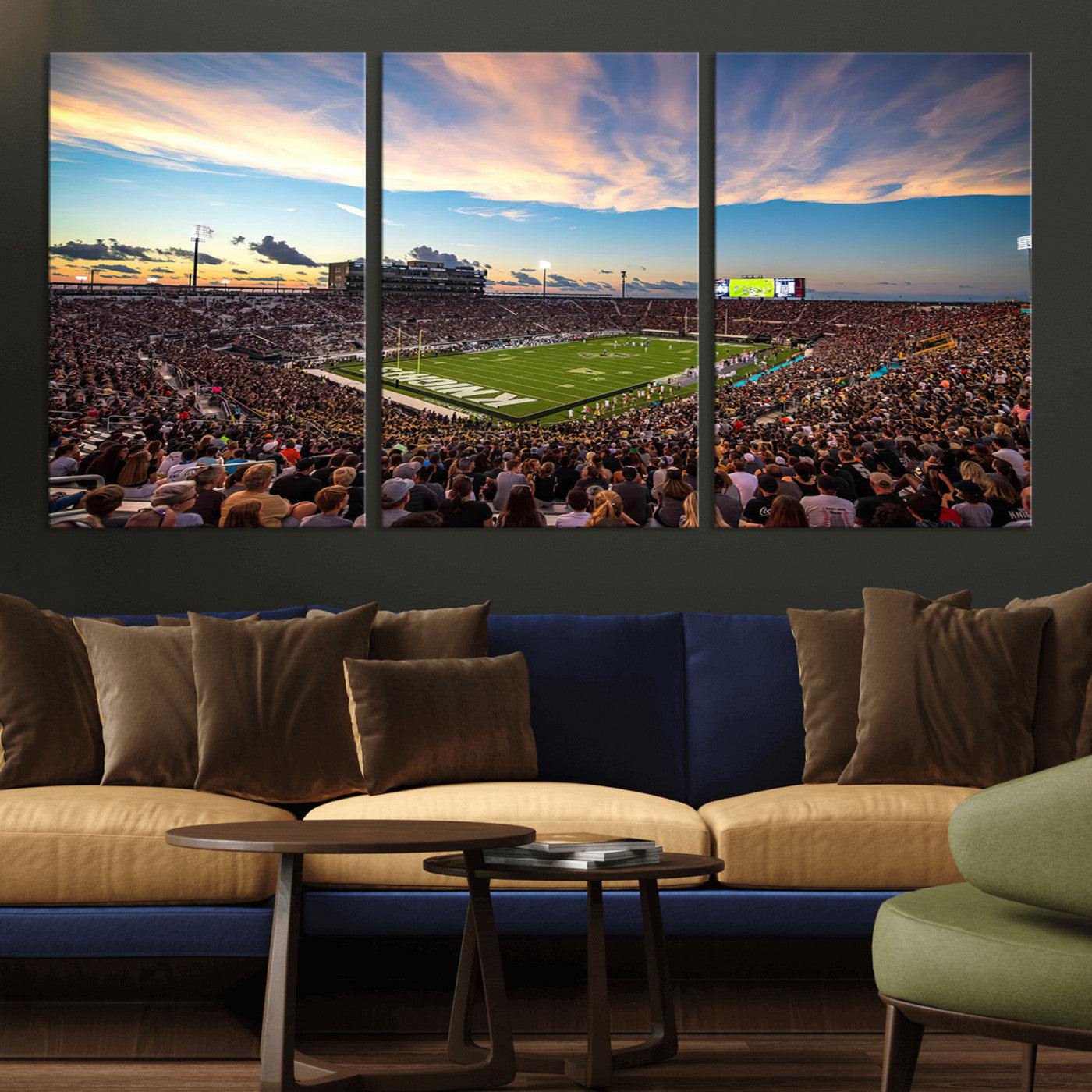 MGV-CV-60X30-3P - UCF Knights Football Team Print - Orlando FBC Mortgage Stadium Wall Art Canvas Print