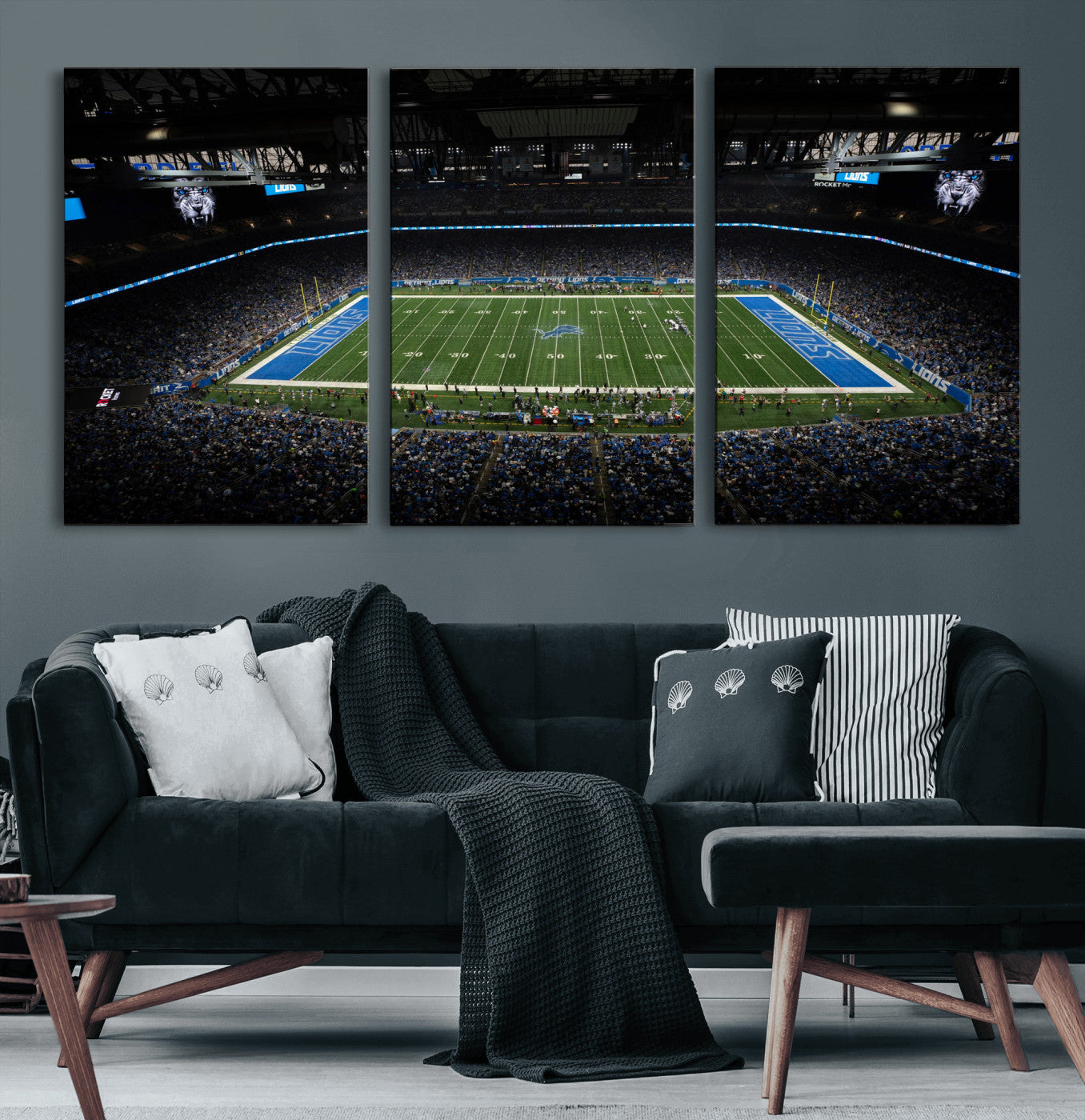 16709602-MGV-CV-36X24 - Detroit Lions Stadium Wall Art Canvas Print, Football Field Panorama Artwork, NFL Game Night Stadium Decor