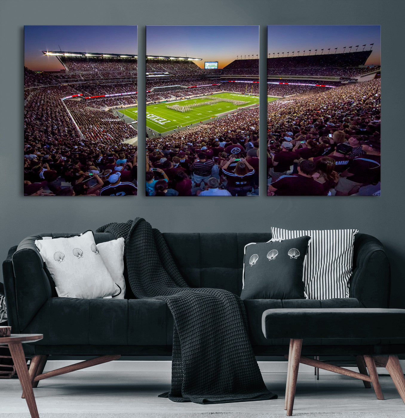 25148-MGV-CV-60X30-3P-Texas A&M University Aggies Football Team Print - College Station Kyle Field Stadium Wall Art Canvas
