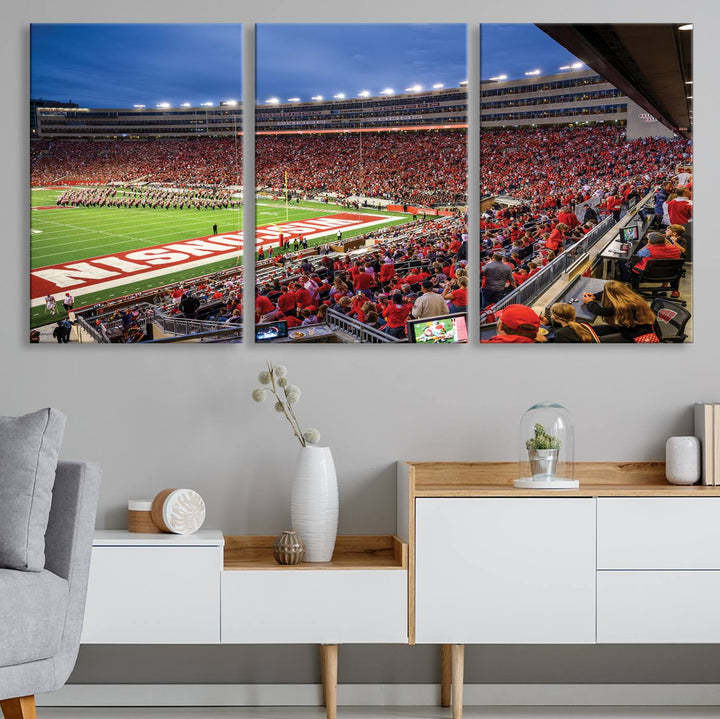 Wisconsin Badgers Football Team Print - Madison Camp Randall Stadium Wall Art Canvas Print