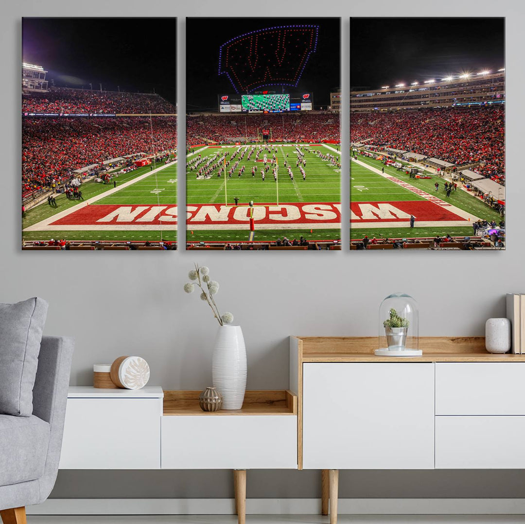 Wisconsin Badgers Football Team Print - Madison Camp Randall Stadium Wall Art Canvas Print