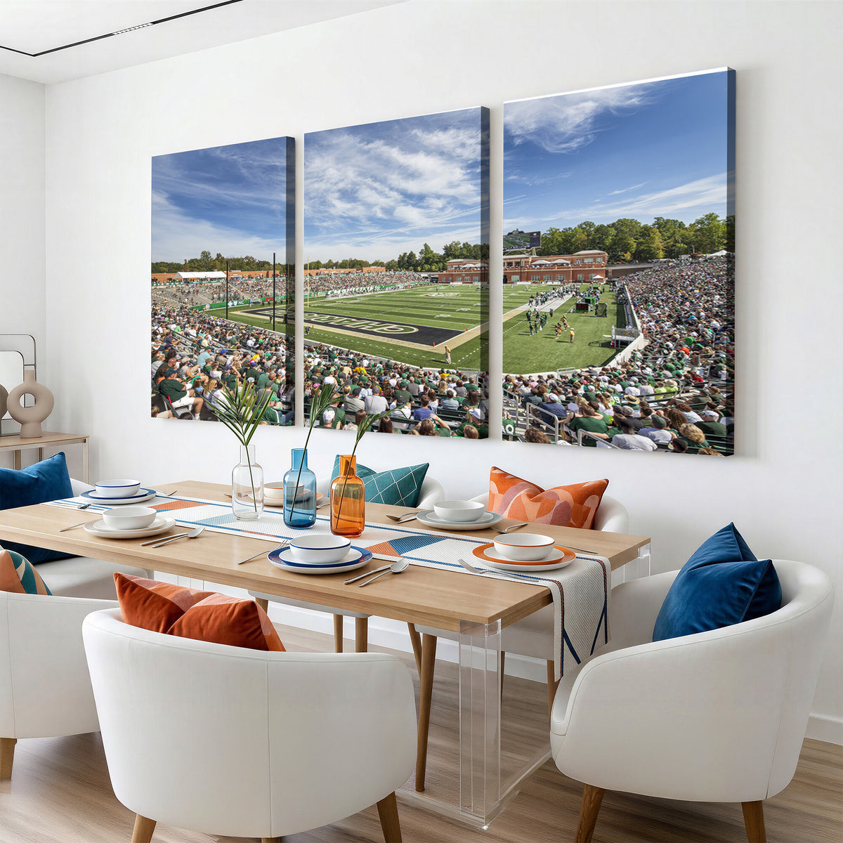 67799-MGV-CV-36X24 - University of Charlotte 49ers Football Team Print - Charlotte Jerry Richardson Stadium Canvas Print
