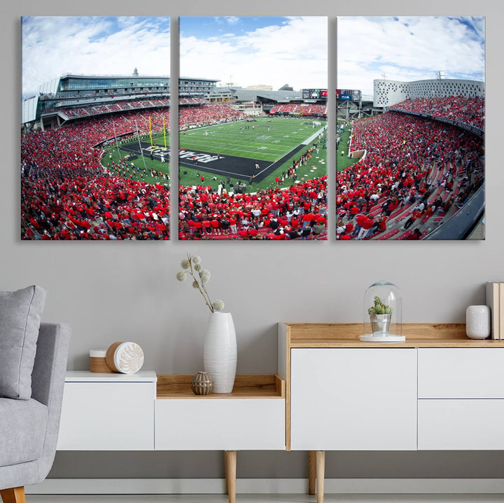 Cincinnati Bearcats Football Team Print - Nippert Stadium Wall Art Canvas Print