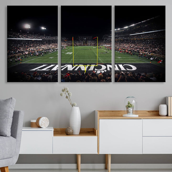 Cincinnati Bearcats Football Team Print - Nippert Stadium Wall Art Canvas Print