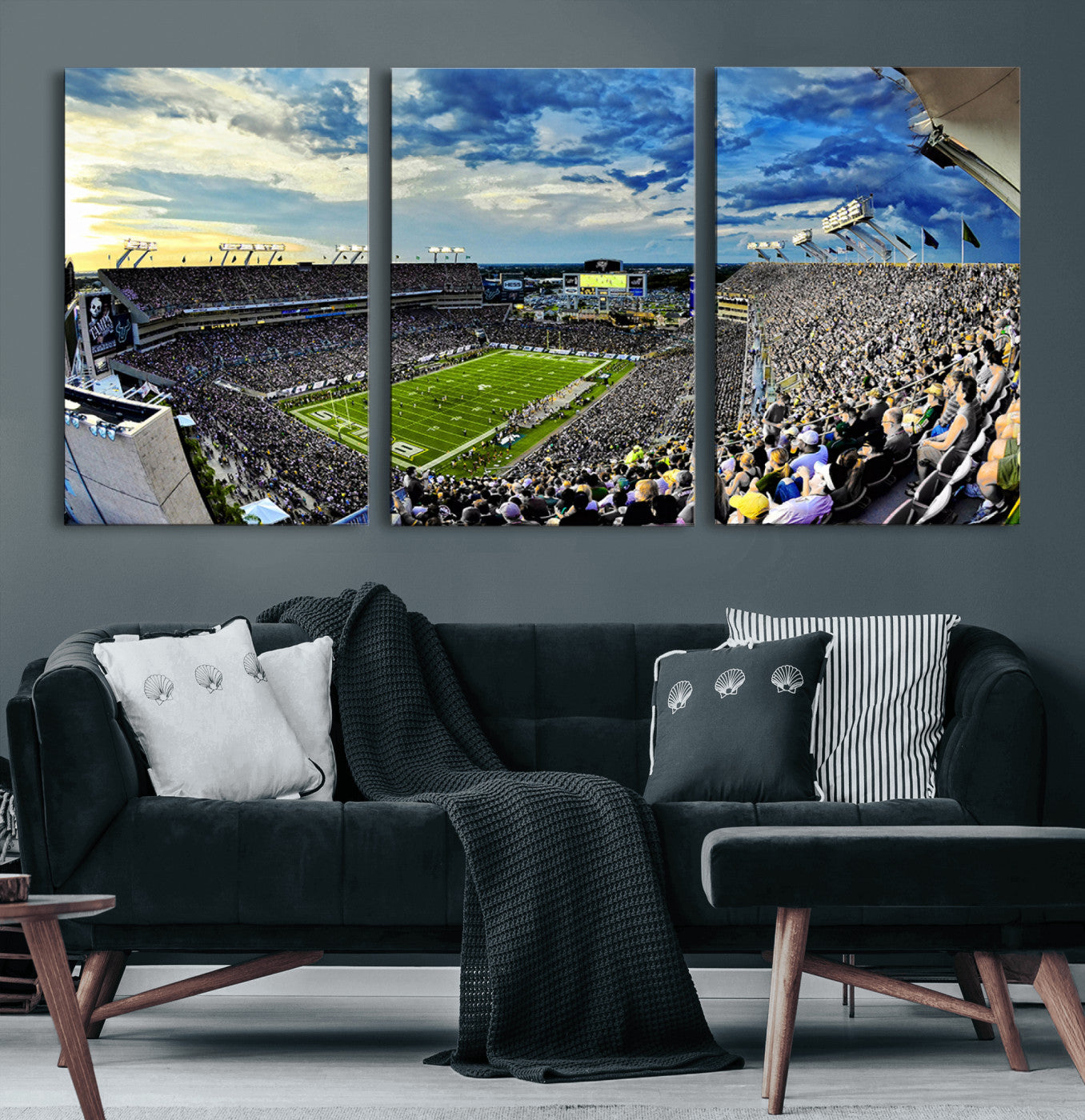 23788-MGV-CV-60X30-3P-Framed USF Bulls Football Team Print - Tampa Raymond James Stadium Wall Art Canvas Print