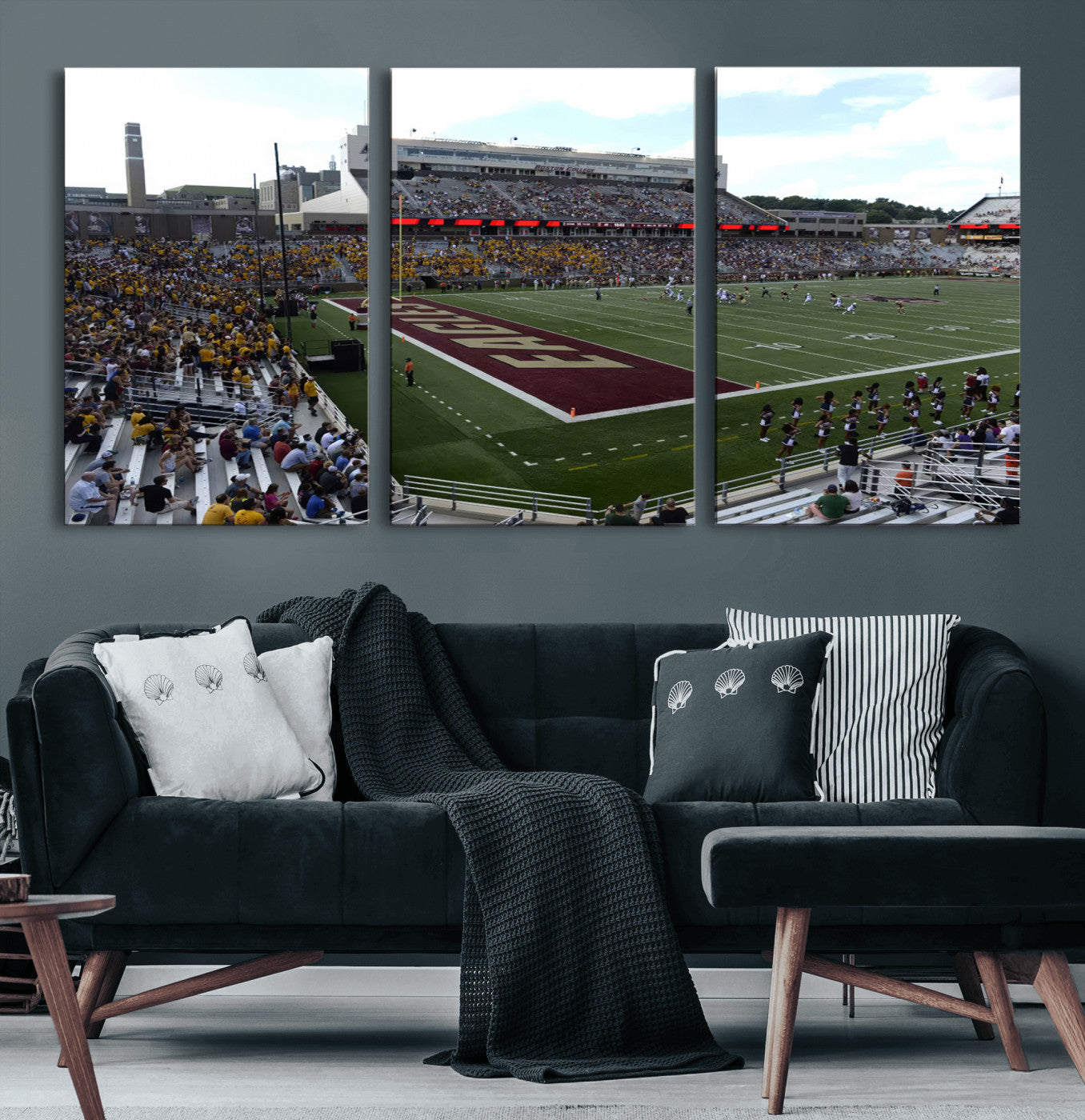 61503-MGV-CV-60X30-3P-Boston College Eagles Football Team Print - Boston Alumni Stadium Wall Art Canvas Print