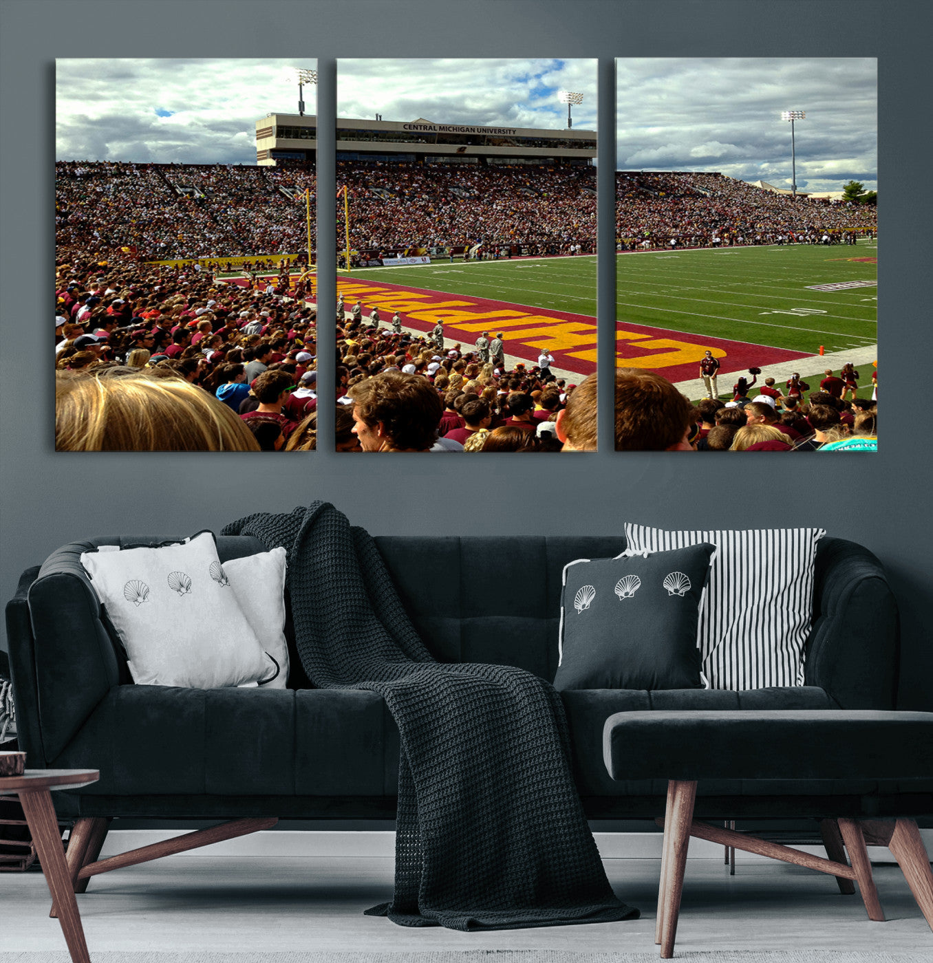 99662-MGV-CV-60X30-3P-Central Michigan University Chippewas Football Team Print - Mount Pleasant Kelly/Shorts Stadium Wall