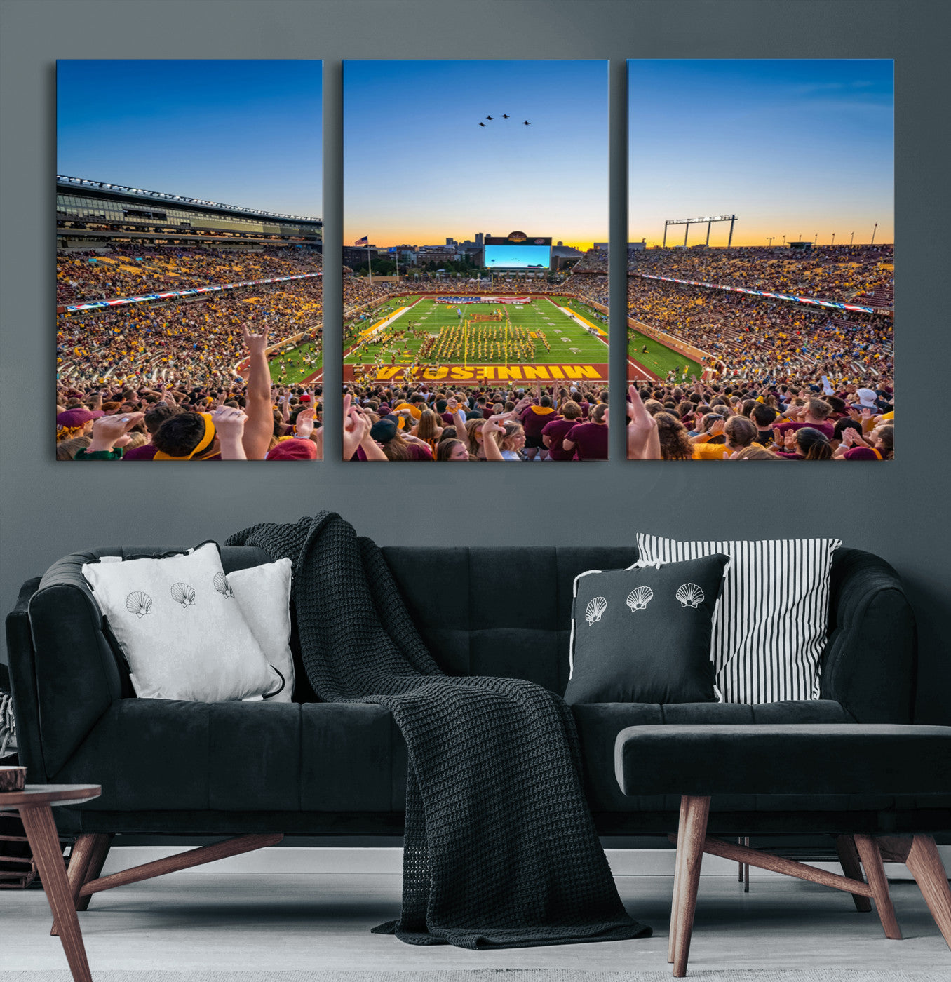 84421-MGV-CV-60X30-3P-University of Minnesota Golden Gophers Art Print, Football Team Print - Minneapolis Huntington Bank