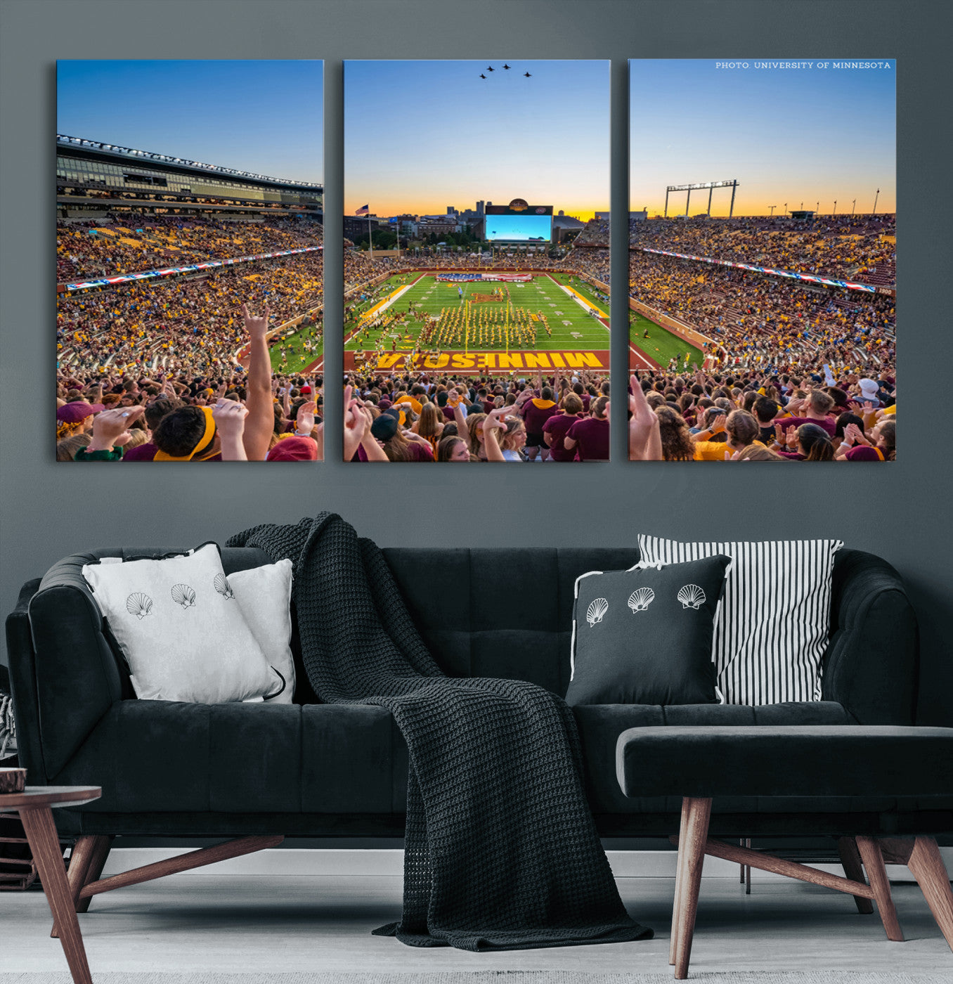 63452-MGV-CV-60X30-3P-University of Minnesota Golden Gophers Football Team Print - Minneapolis Huntington Bank Stadium