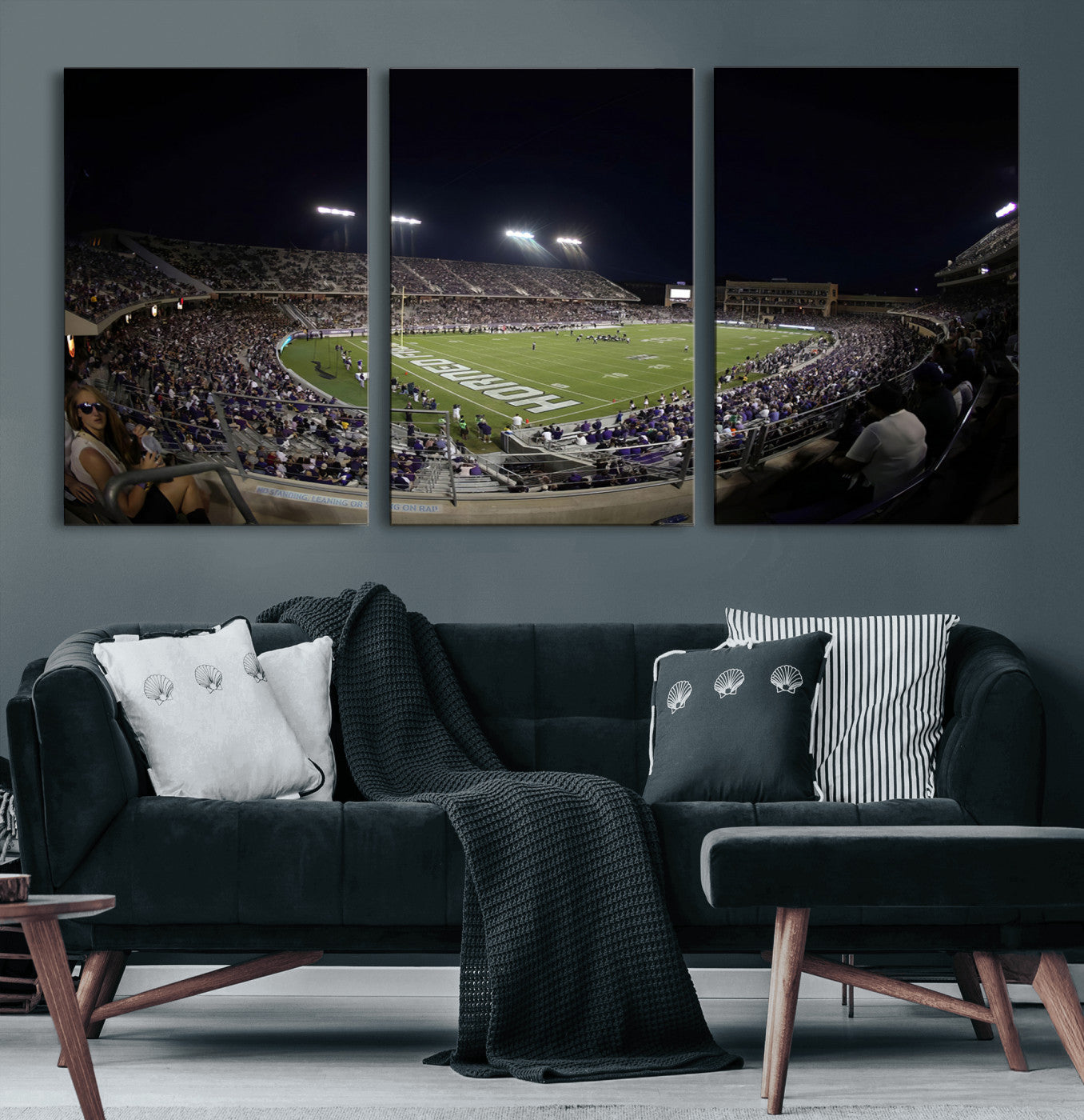 59222-MGV-CV-60X30-3P-TCU Horned Frogs Football Team Print - Fort Worth Amon G. Carter Stadium Wall Art Canvas Print.