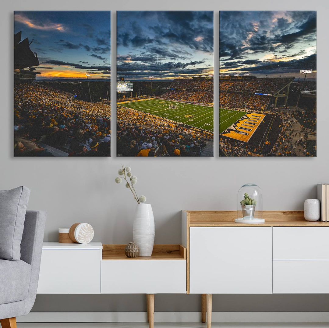 University of Wyoming Cowboys Football Team Print - Laramie War Memorial Stadium Wall Art Canvas Print