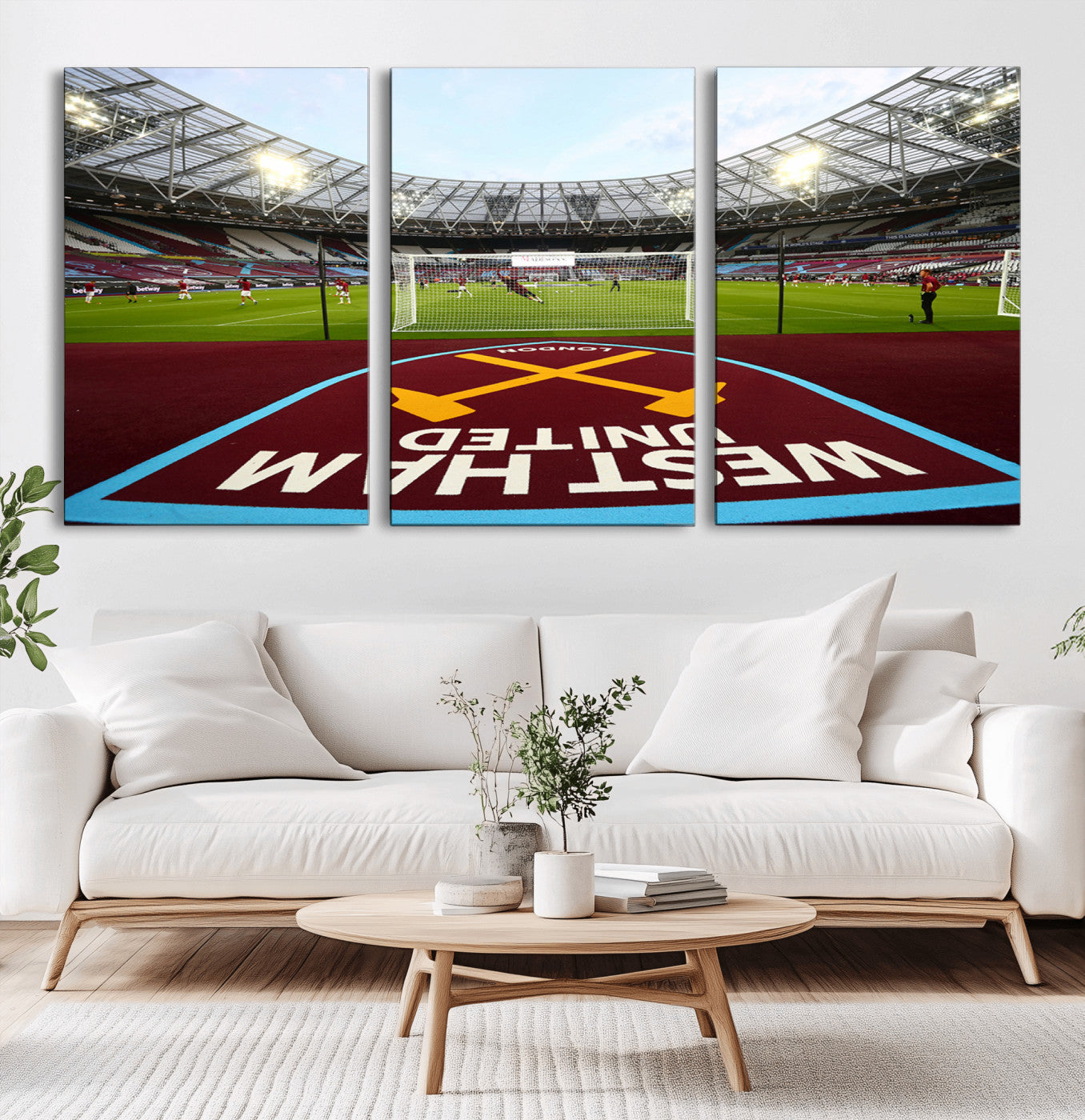-West Ham United FC Stadium Canvas Wall Art – London Stadium Football Print – Premier League Team