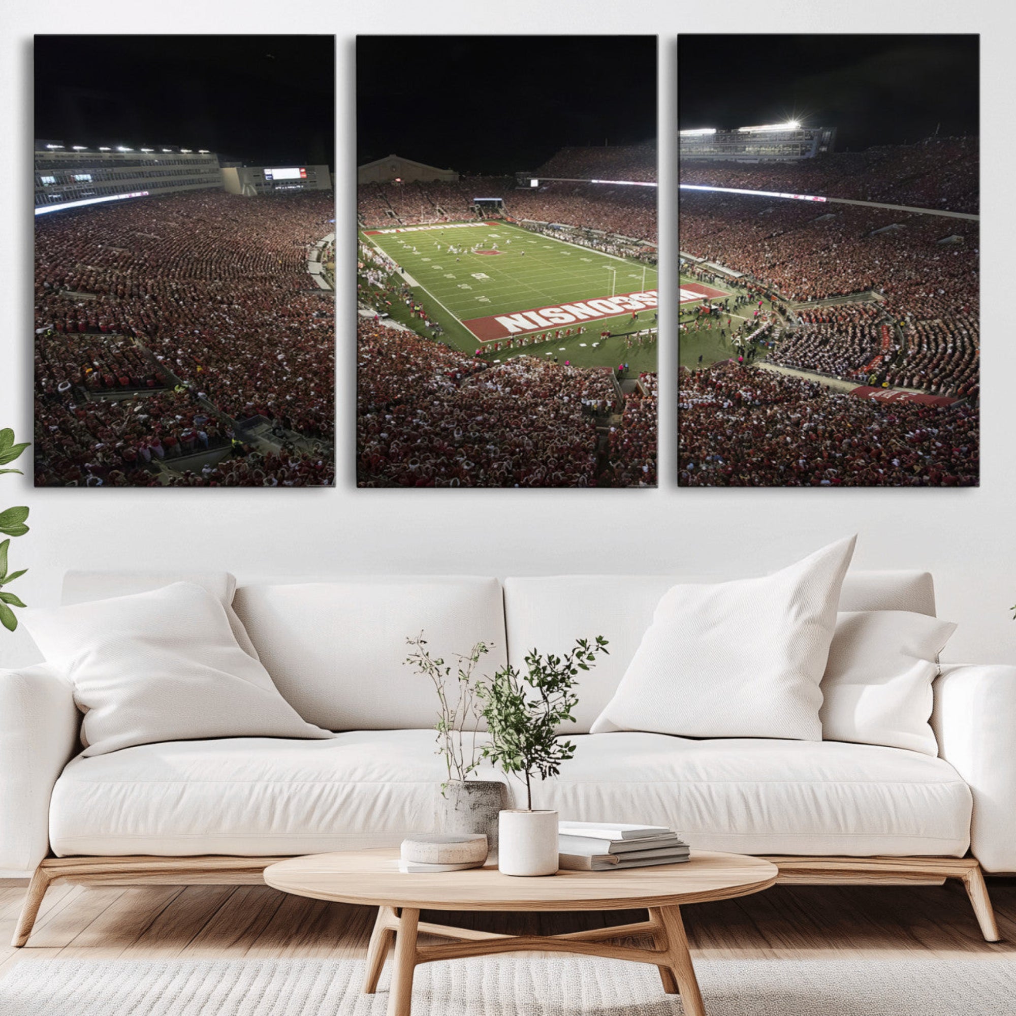 42403-MGV-CV-36X24-Wisconsin Badgers Football Team Print - Madison Camp Randall Stadium Wall Art Canvas Print