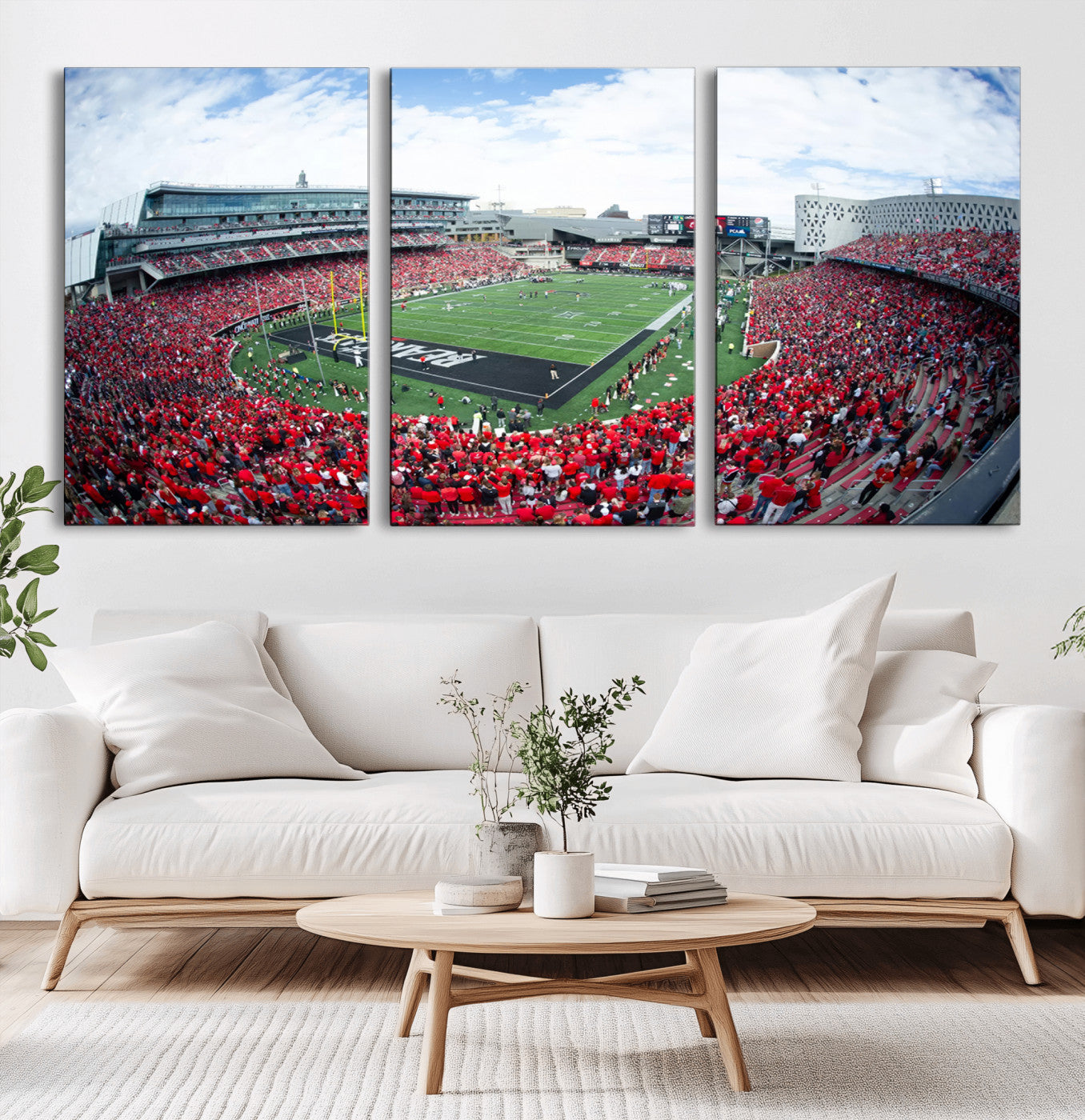 MGV-CV-60X30-3P - Cincinnati Bearcats Football Team Print - Nippert Stadium Wall Art Canvas Print