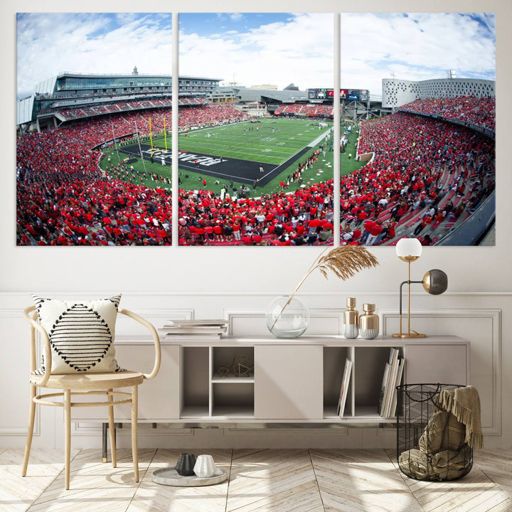 Cincinnati Bearcats Football Team Print - Nippert Stadium Wall Art Canvas Print