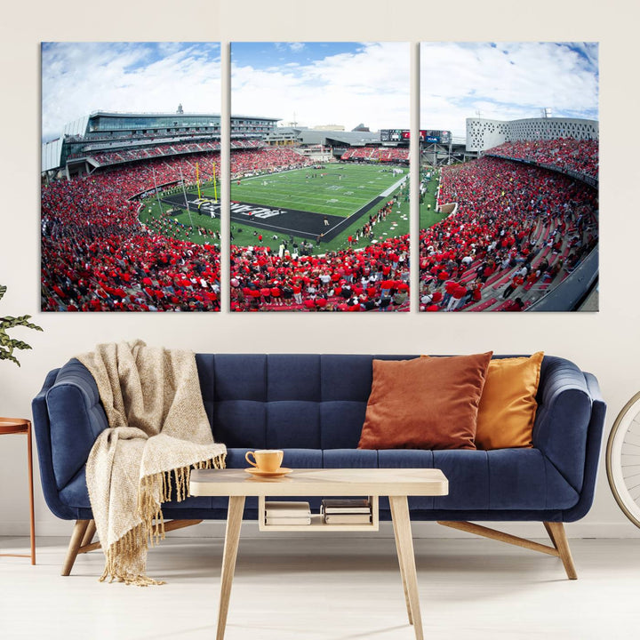 Cincinnati Bearcats Football Team Print - Nippert Stadium Wall Art Canvas Print